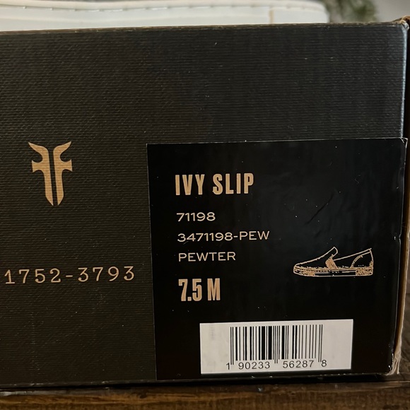 FRYE Slip-On (IVY) - Picture 7 of 7